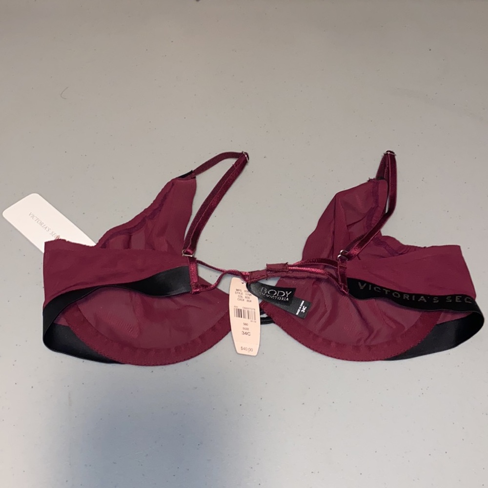 Victoria Secret - Picture 3 of 7
